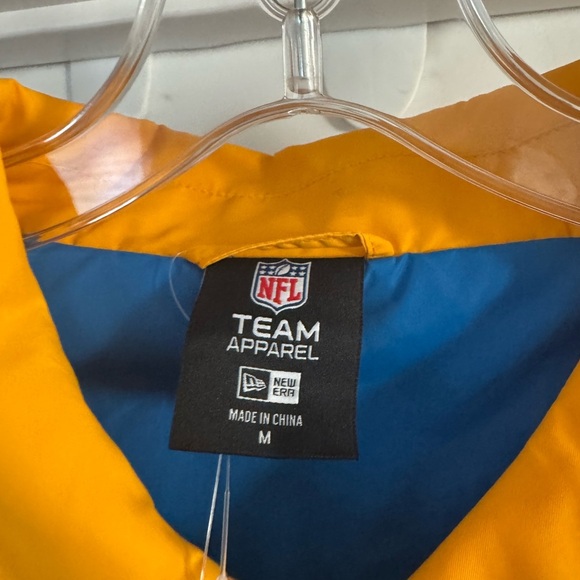 New Era Women's Chargers Los Angeles Coaches Raglan Full-Snap Jacket Blue Yellow - Picture 3 of 9